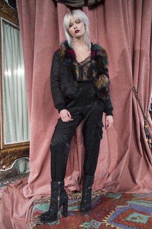 31_Alice_+_Olivia_original_aov_ny_aw17_061.jpg