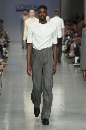 019_Central_Saint_Martins_original_ccsm_ldn_aw17_037.jpg