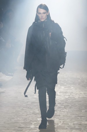 09_White_Mountaineering_original_wmnt_aw17_017.jpg