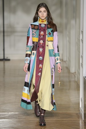 07_Valentino_original_val_prs_aw17_019.jpg