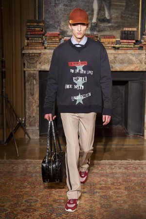 41_Valentino_original_val_prs_aw17_121.jpg