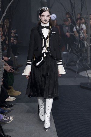 37_Thom_Browne_original_tbw_ny_aw17_110.jpg