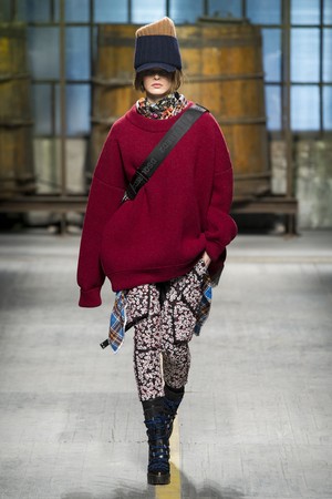 10_DSquared2_original_dsq_mln_aw17_030.jpg