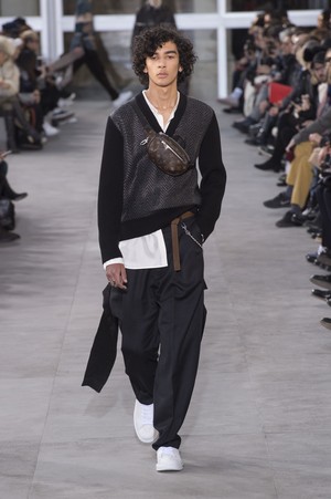 36_Louis_Vuitton_original_vui_prs_aw17_107.jpg