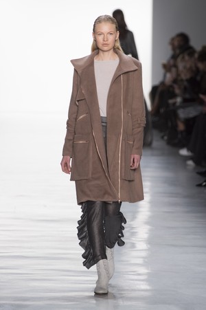 08_Marcel_Ostertag_original_osg_ny_aw17_015.jpg