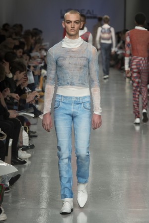 061_Central_Saint_Martins_original_ccsm_ldn_aw17_121.jpg