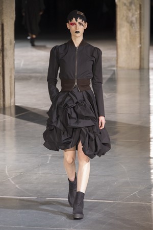 10_Yohji_Yamamoto_original_yam_prs_aw17_028.jpg