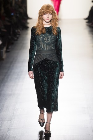 30_Tadashi_Shoji_original_tds_ny_aw17_060.jpg