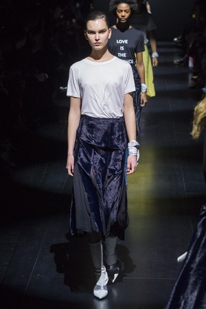52_Prabal_Gurung_original_pgg_ny_aw17_126.jpg