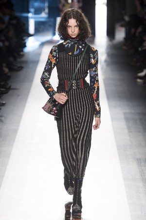 48_Desigual_original_dgl_ny_aw17_095.jpg