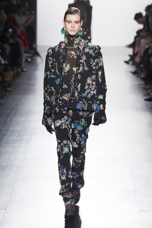 23_Prabal_Gurung_original_pgg_ny_aw17_068.jpg