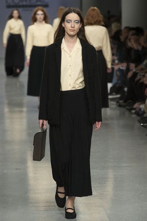 101_Central_Saint_Martins_original_ccsm_ldn_aw17_201.jpg