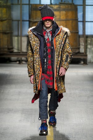 19_DSquared2_original_dsq_mln_aw17_057.jpg