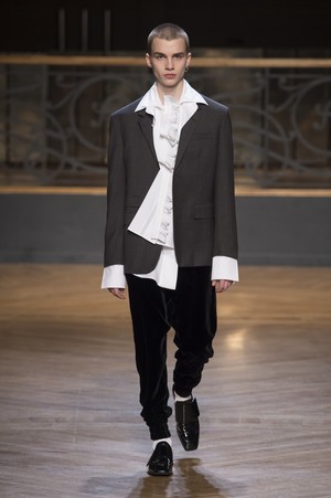 05_Wooyoungmi_original_wym_aw17_010.jpg