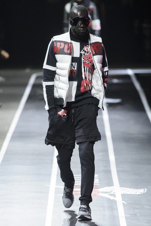 52_Plein_Sport_original_ppls_mln_aw17_106.jpg