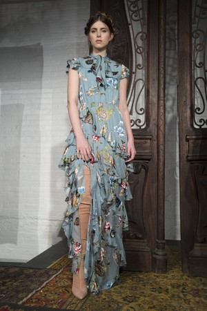 16_Alice_+_Olivia_original_aov_ny_aw17_031.jpg