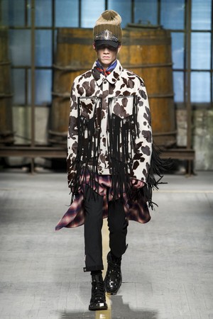 14_DSquared2_original_dsq_mln_aw17_042.jpg