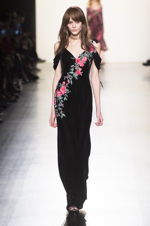 05_Tadashi_Shoji_original_tds_ny_aw17_010.jpg