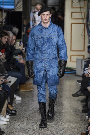 59_Moschino_original_mos_mln_aw17_176.jpg