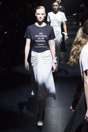 40_Prabal_Gurung_original_pgg_ny_aw17_114.jpg