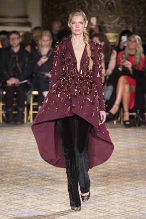 25_Christian_Siriano_original_sno_ny_aw17_049.jpg