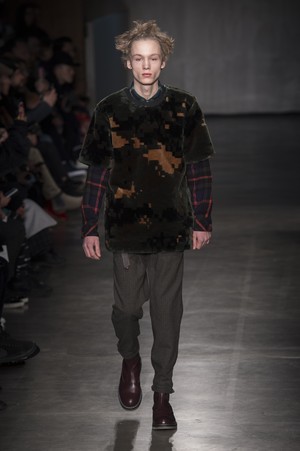 14_Sacai_original_sac_aw17_027.jpg