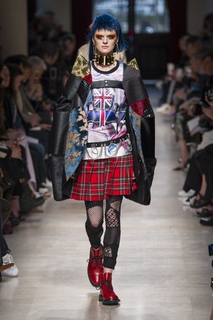 30_Junya_Watanabe_original_wat_aw17_088.jpg
