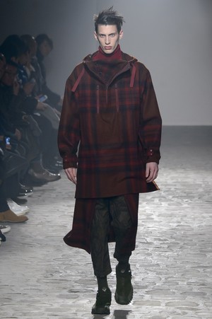 30_White_Mountaineering_original_wmnt_aw17_059.jpg