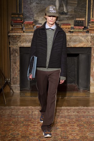 44_Valentino_original_val_prs_aw17_130.jpg