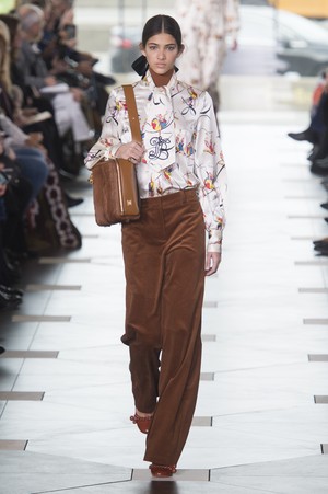 06_Tory_Burch_original_tbr_ny_aw17_018.jpg
