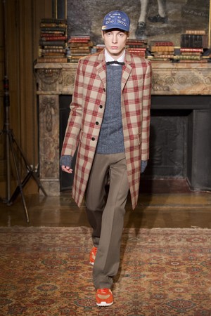 40_Valentino_original_val_prs_aw17_118.jpg
