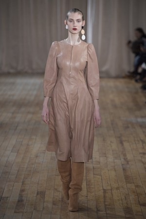 04_Ulla_Johnson_original_ula_ny_aw17_007.jpg