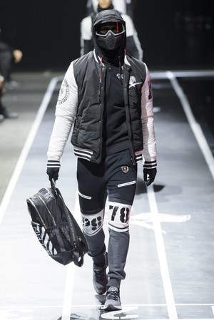 11_Plein_Sport_original_ppls_mln_aw17_024.jpg