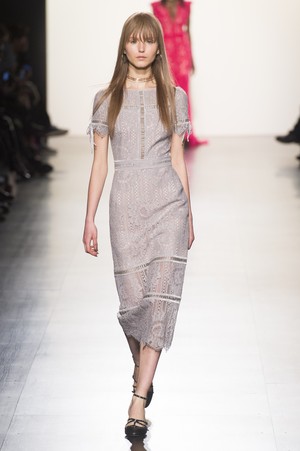 08_Tadashi_Shoji_original_tds_ny_aw17_016.jpg