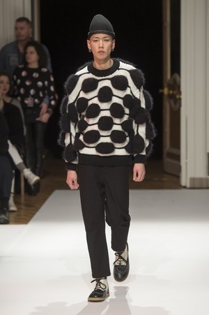 23_Henrik_Vibskov_original_vbk_aw17_061.jpg
