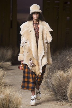 04_Coach_original_coa_ny_aw17_008.jpg
