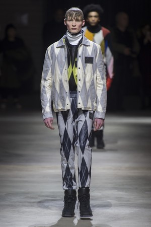 25_Kenzo_original_knz_prs_aw17_074.jpg