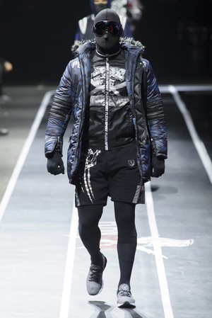 19_Plein_Sport_original_ppls_mln_aw17_040.jpg