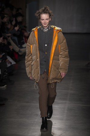 19_Sacai_original_sac_aw17_037.jpg