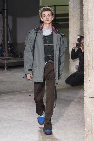 30_Lanvin_original_lvn_prs_aw17_088.jpg