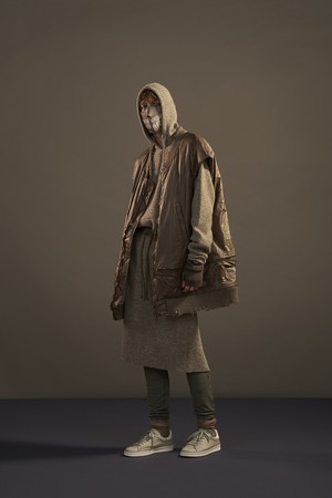 17_Undercover_original_und_aw17_017.jpg