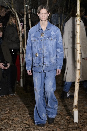 03_Off-White_original_offw_aw17_005.jpg