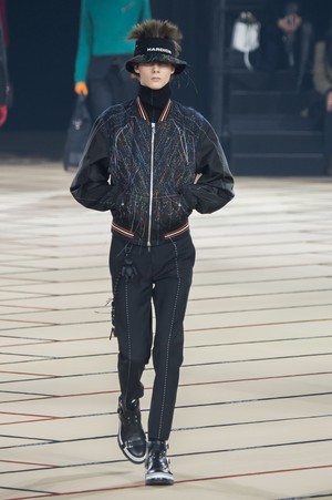16_Dior_Homme_original_dioh_aw17_047.jpg