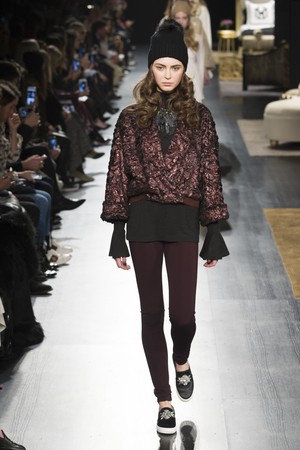 41_Badgley_Mischka_original_mch_ny_aw17_117.jpg