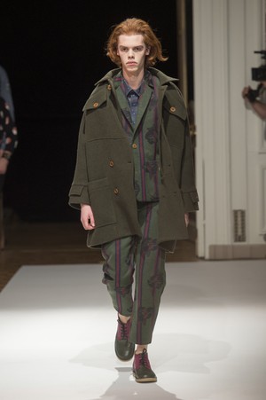 20_Henrik_Vibskov_original_vbk_aw17_049.jpg