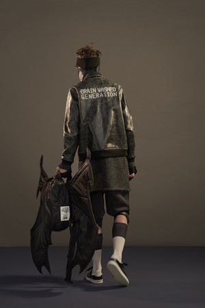 27_Undercover_original_und_aw17_027.jpg