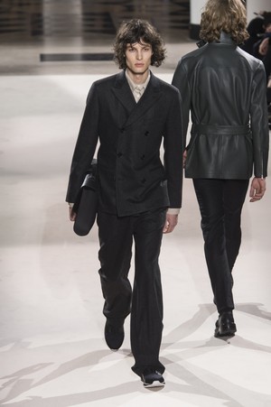 02_Hermès_original_her_aw17_004.jpg