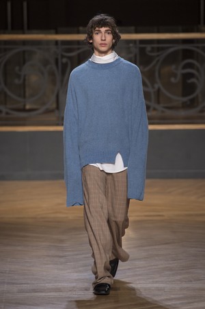 28_Wooyoungmi_original_wym_aw17_056.jpg