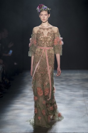 30_Marchesa_original_mhs_ny_aw17_089.jpg