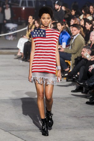 30_Tommy_Hilfiger_original_hfg_ss17_060.jpg